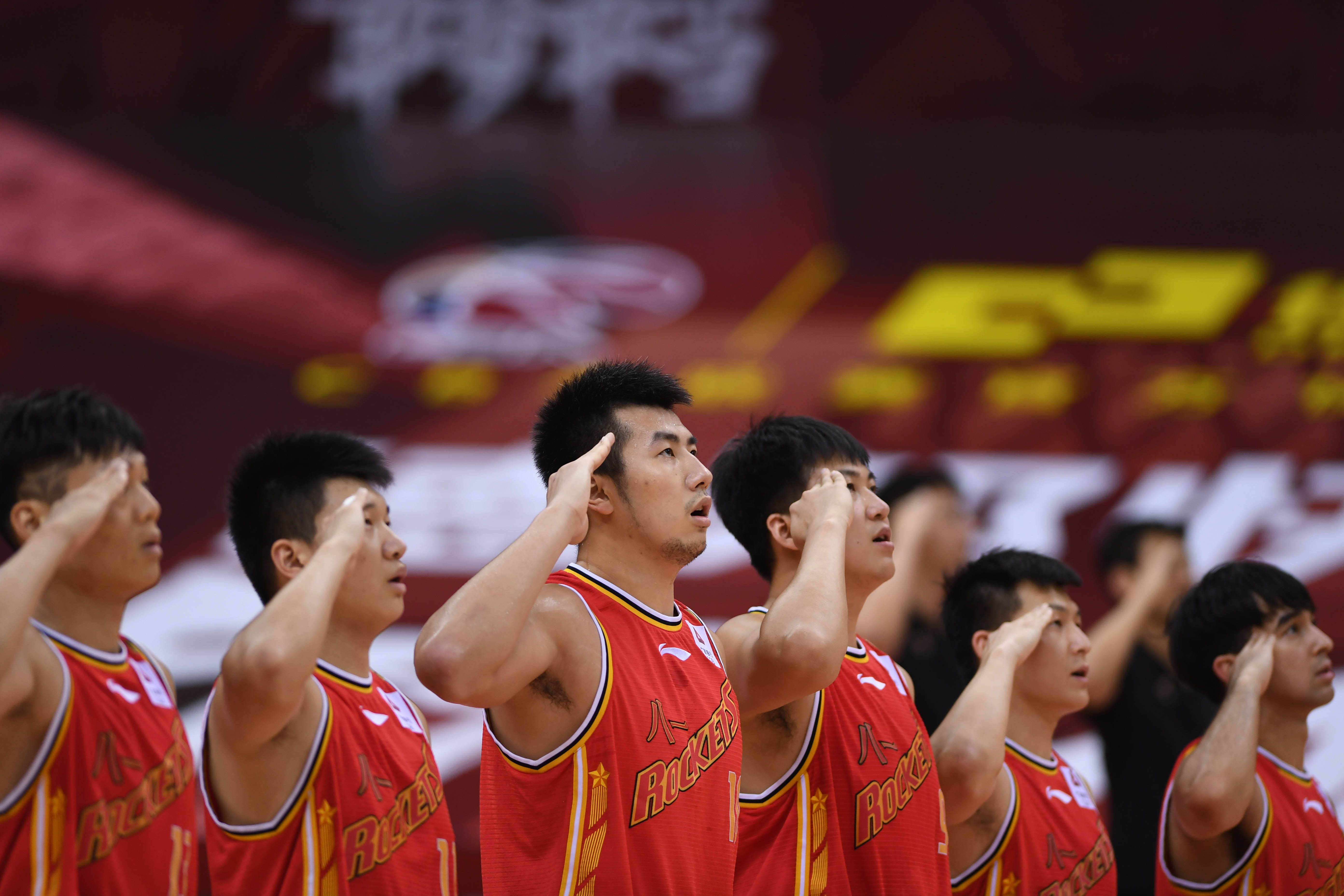 南昌八一主场喜迎胜利，士气高涨